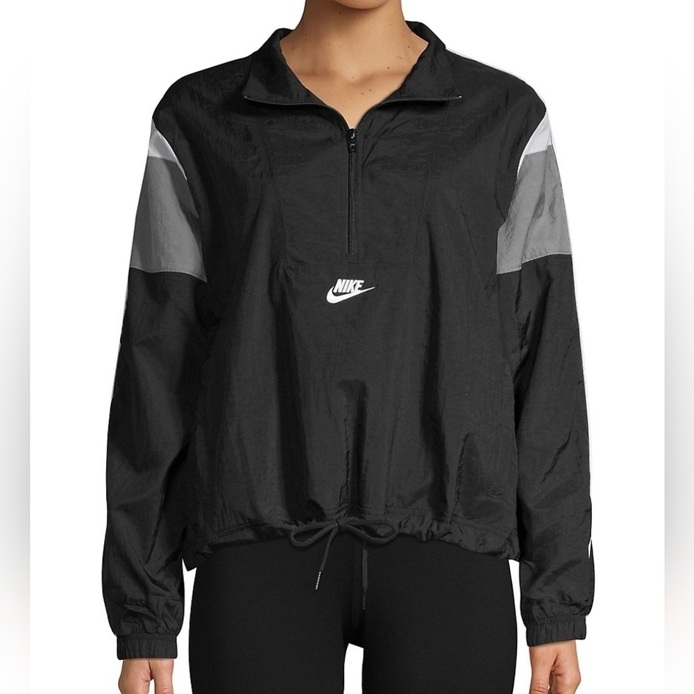 Nike Sportswear Heritage Windbreaker Jacket  Size Small